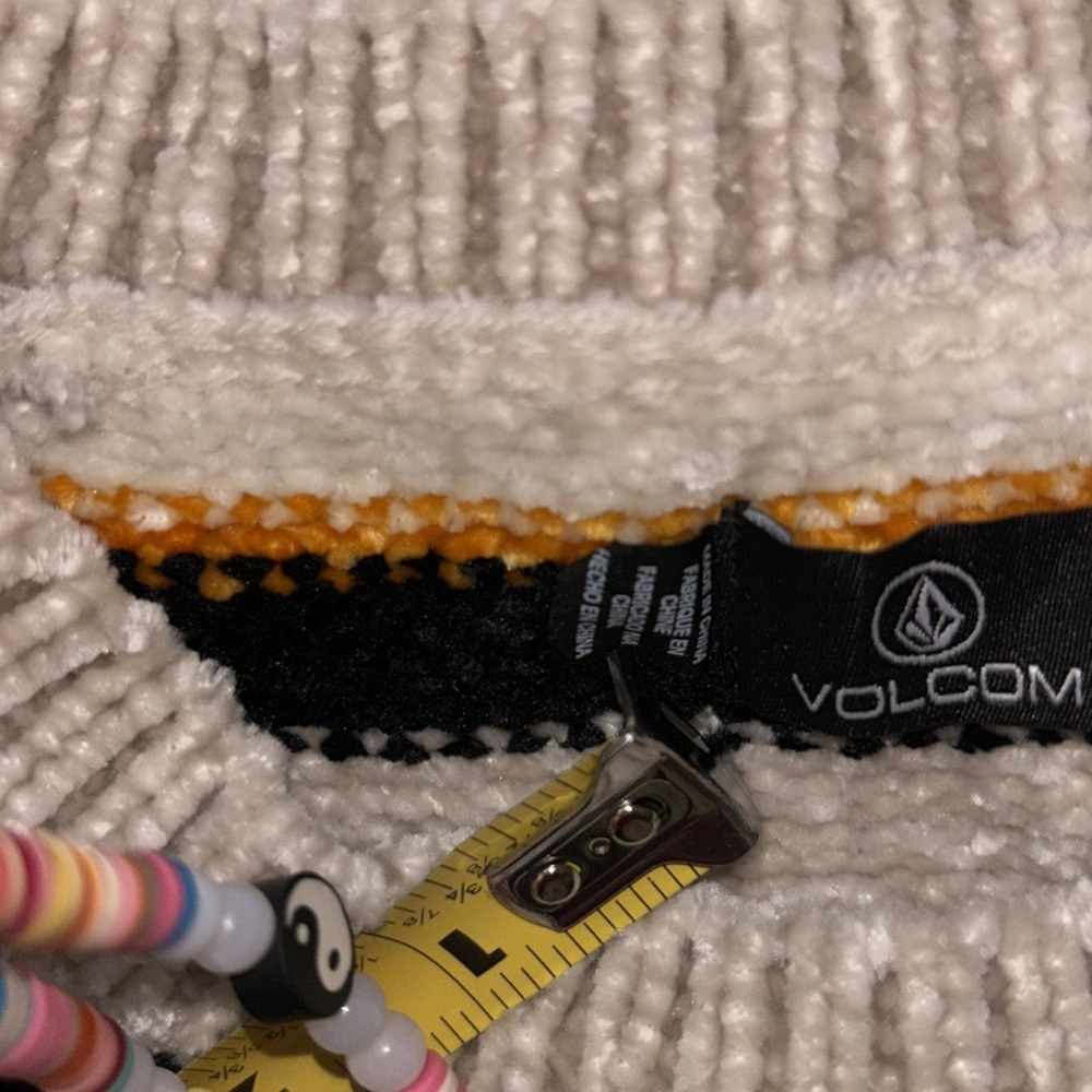 Volcom Bubble Tea Cropped Crew Neck Sweater in Bone, Size M - Picture 13 of 16